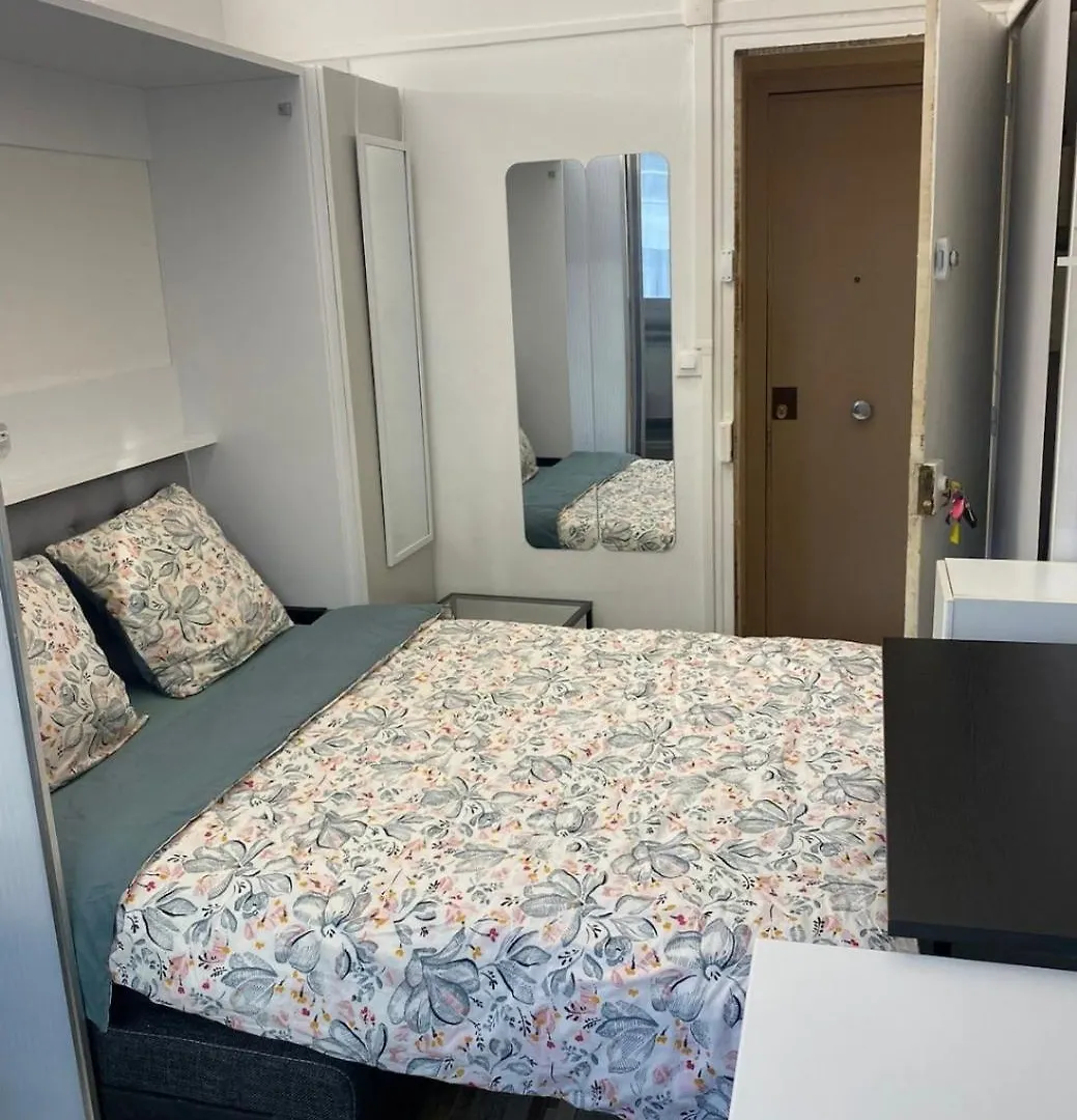 Paris Tour Eiffel Mirabeau Apartment 0*,  France
